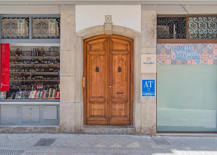 Hotel cerca del colegio: Mosaiko Homes Catedral Granada